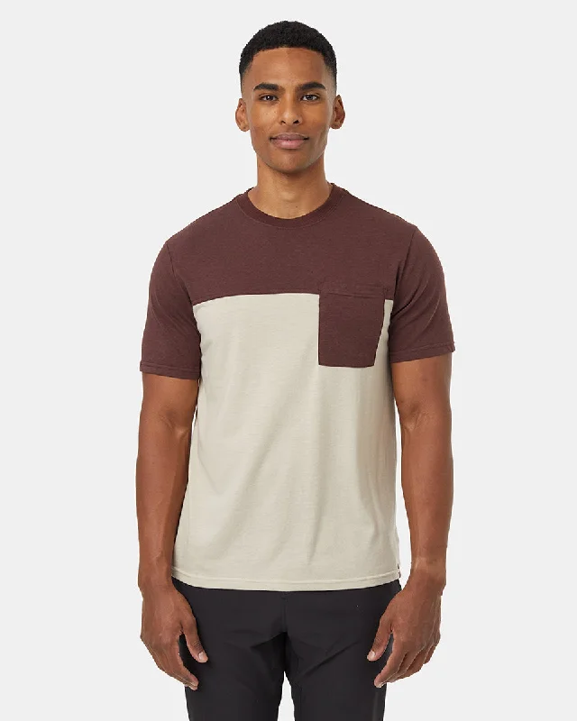 Men's modern athletic t-shirt-Blocked Pocket T-Shirt