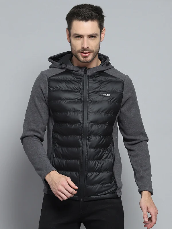 Men's cooling travel jacket-Men Charcoal Solid Hooded Full Sleeve Jacket