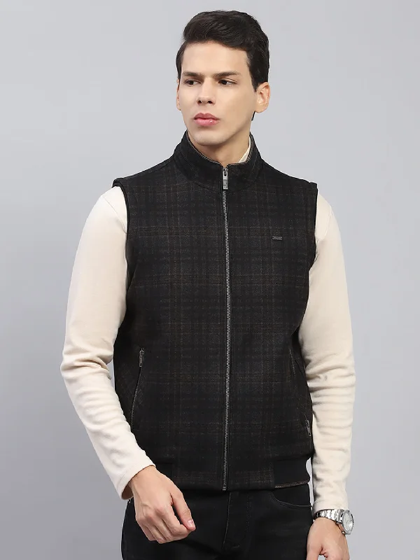 Men's performance raincoat-Men Black Check Mock Neck Sleeveless Jacket