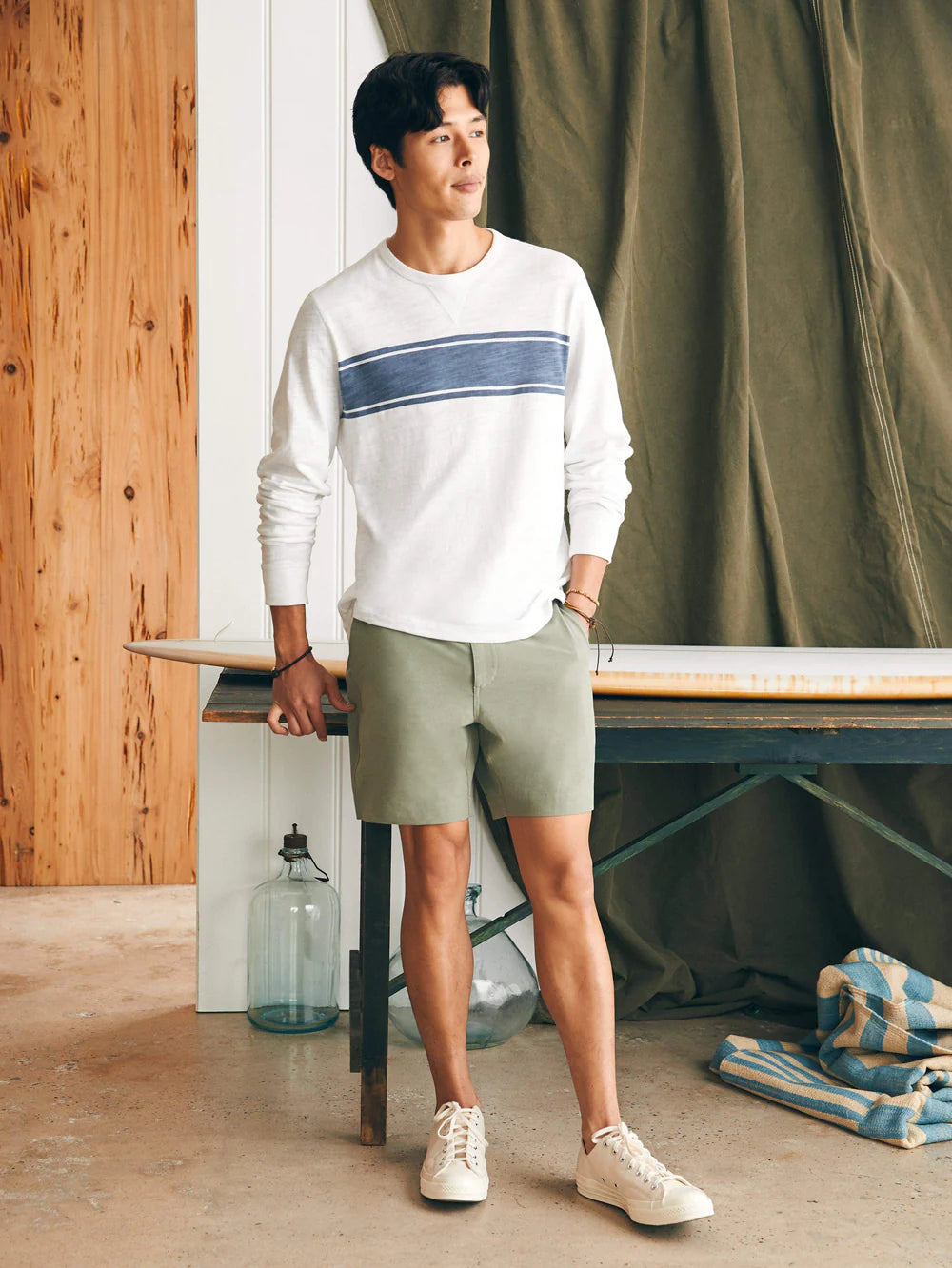 Men's comfortable activewear t-shirt-Faherty Sunwashed Long Sleeve T-Shirt - White Surf Stripe