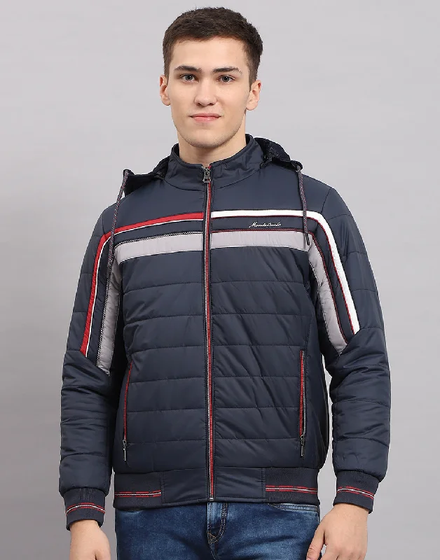 Men's breathable travel jacket-Men Navy Blue Solid Hooded Full Sleeve Jacket