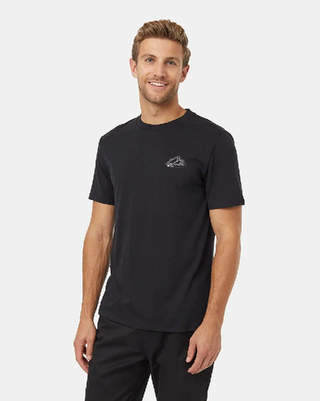 Men's active casual t-shirt-Mountain Crest T-Shirt