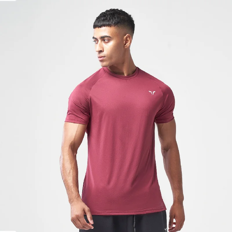 Men's fashionable active t-shirt-Essential Ultralight Gym Tee - Burgundy